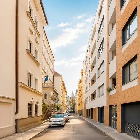 Lumiere Hideaway - Free Parking *