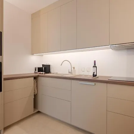 Apartment Lumiere Hideaway - Free Parking *