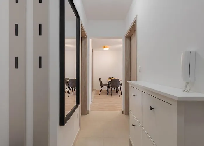 Lumiere Hideaway - Free Parking